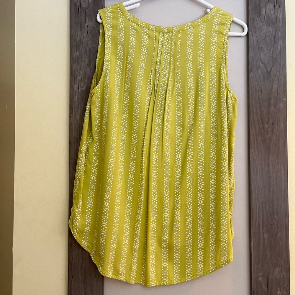 Sonoma  ladies top.